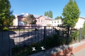 У школы областного центра после капремонта появится новое спортивное ядро с беговыми дорожками за 21,6 миллиона