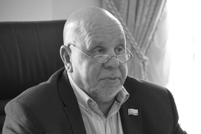 Смерть Николая Островского. Депутаты почтили его память минутой молчания, стали известны дата и место прощания