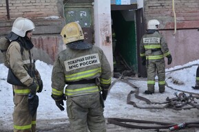 В Саратове полыхала квартира в девятиэтажке на Крымской