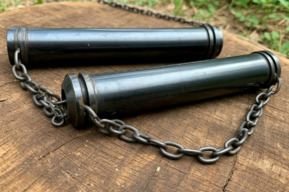 «Подражание героям голливудских боевиков»: у пенсионера-рецидивиста из посёлка Приволжское изъяли самодельные нунчаки