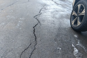 Вышли на «Трассу»: мэрия Саратова заявила о плохом качестве работ и неисполнении гарантийных обязательств подрядчиком по контрактам на сотни миллионов рублей