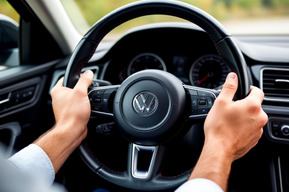 Турист из Саратова устроил тест-драйв чужого авто в Сочи: ему грозит до пяти лет лишения свободы