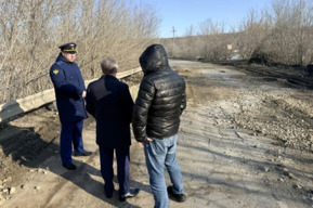 Прокуратура заинтересовалась разбитой дорогой в Красном Текстильщике, по которой с трудом ездят автобусы