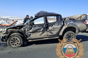 В Хвалынском районе столкнулись иномарка и фура: есть погибший и пострадавший