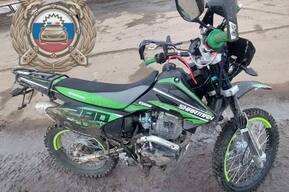 Мужчина скончался в машине «скорой» после опрокидывания на мотоцикле