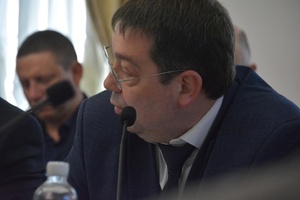 Чиновники решили давать многодетным выплаты вместо установки систем водоотведения на участках и сослались на «отсутствие технических возможностей»