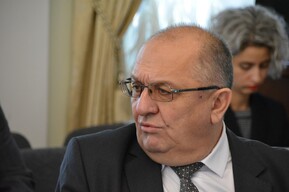 Новый мэр Саратова уволил директора МКУ «Капитальное строительство» из-за «сбоя» со школьной пристройкой