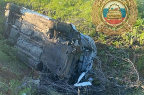 Пьяный водитель разогнался до 100 километров и не удержал иномарку на дороге: пассажир погиб