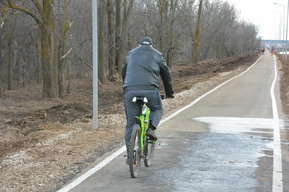 В Саратове 41-летний рецидивист угнал велосипед у мальчика-подростка и вновь стал фигурантом дела