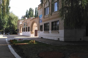 В 15 кабинетах энгельсской гимназии установят видеокамеры