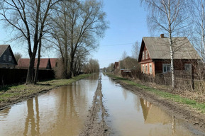 Паводок. В одном из районов области остановили движение для машин до сёл и железнодорожной станции