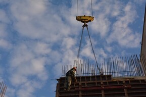 Двукратное падение жилищного строительства отодвинуло Саратовскую область в аутсайдеры среди регионов ПФО