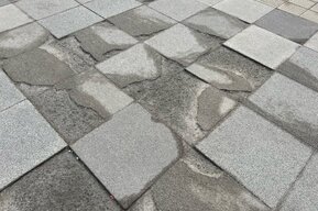 На проспекте Столыпина и площади Кирова собираются перекладывать плитку