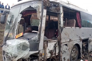 ДТП с перевернувшимся автобусом с детьми в Саратовской области: публикуем видеозапись с места происшествия