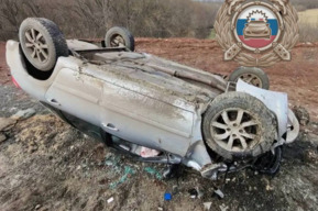 Два человека из «Гранты» травмировались в столкновении с фурой