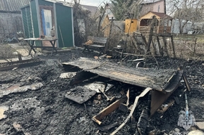 Мужчина попытался потушить баню-бочку, но попал в больницу