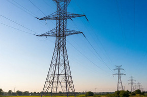 Жители Балашова остались без воды из-за сильного ветра, ставшего причиной короткого замыкания на ЛЭП