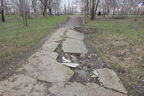 Горожанка рассказала об упадке в парке Заводского района, в котором 20 лет назад было очень многолюдно (фото)