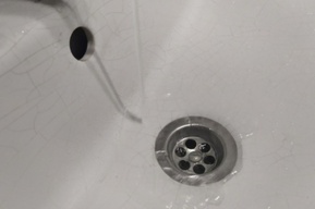 В Саратове запланировано масштабное отключение воды: опубликованы адреса, сроки работ