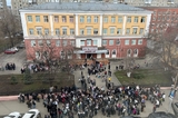 Из саратовского лицея массово вывели детей