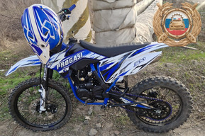 В Саратове перевернулся мотоцикл, в Энгельсе подросток на питбайке столкнулся с КамАЗом: водители в больницах