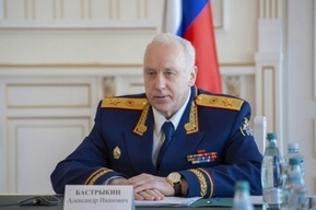 На федеральном уровне заинтересовались нерасселением аварийных домов в Саратове (в одном из них частично обрушился подъезд)