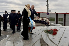 В честь позывного Гагарина на месте приземления Гагарина почетные гости высадили кедры