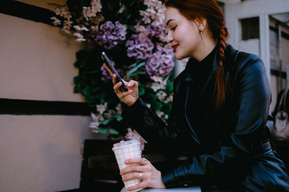 Бургеры и кофе: на что саратовские клиенты T2 обменивали трафик