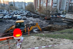 Царицынская яма, которая засасывала детей по пояс в жижу, снова оставила десятки тысяч жителей Саратова без воды