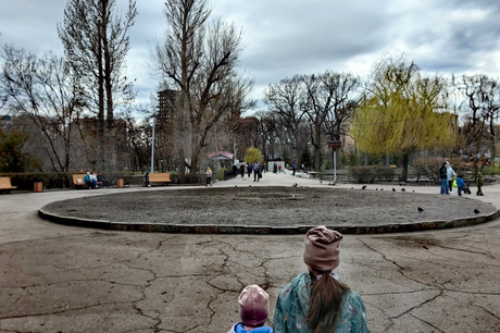 «Не хотят сохранять то красивое, что ещё осталось»: чиновники отчитываются о работе над «развитием» Горпарка, а жители боятся лишиться природной зоны и аттракционов для детей