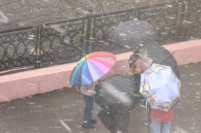 Гроза, дождь, снег и штормовой ветер: в Саратовской области надвигается непогода