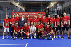 В Саратове высадился десант из звёзд российского спорта, которые сыграли на поле с юными футболистами и сразились с бизнесменами в турнире по паделу