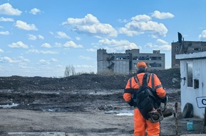 Чёрный снег: служба благоустройства мэрии Саратова превратилась в эпицентр экологической катастрофы (печальный фоторепортаж)