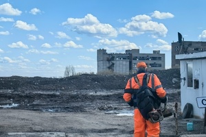 Чёрный снег: служба благоустройства мэрии Саратова превратилась в эпицентр экологической катастрофы (печальный фоторепортаж)