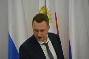 Решение губернатора: в четырех подразделениях правительства региона станет меньше сотрудников, а в одном — больше