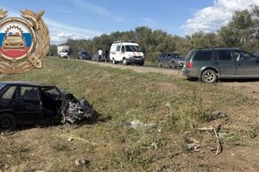 Молодой человек без прав устроил ДТП, в котором серьёзно пострадали девочка и пенсионерка. Водителя ждёт суд