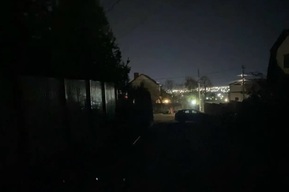 Саратовчанка пожаловалась на пропажу единственного источника света возле её дома
