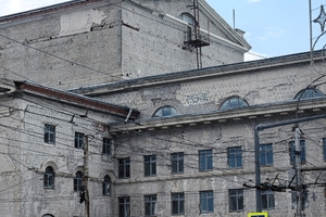 На руинах саратовского оперного театра появилось граффити