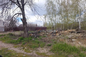 «Каждый раз, как плевок»: в Саратове многодетным семьям выделили участки со свалками, оврагами, лесом и сгоревшими постройками