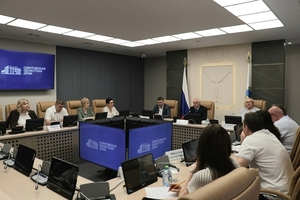 Вслед за правительством число чиновников сократят в Саратовской областной думе