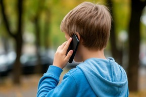 На детский телефон доверия позвонили почти 8 тысяч раз: самому младшему из обратившихся — семь лет