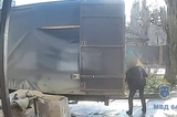 Рецидивист вышел из подъезда и решил украсть кондиционер (видео)