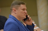 «Как в забытой деревне»: саратовский депутат раскритиковал чиновников за неэффективное расходование «огромного» бюджета, который экономят даже на дорожных разметках