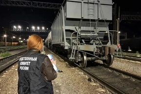 Юноша залез на вагон поезда и погиб от удара током