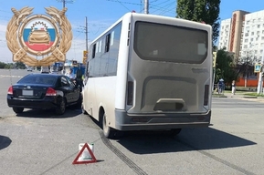 Две пассажирки пострадали в столкновении маршрутки и KIA в Балаково