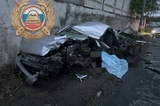 «Приора» врезалась в столб: один человек погиб, другой ранен