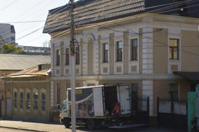 Власти потратят 4,5 миллиона рублей, чтобы снести не аварийный дом в центре Саратова