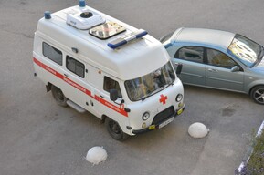 При падении с высоты в Энгельсе погибла девушка