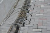 Провалы плитки вокруг дворца водных видов спорта в Саратове собираются исправить почти за 3 миллиона
