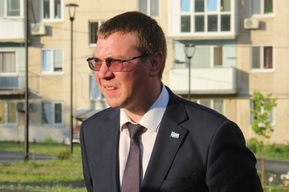 Председатель КУИ Александр Серебряков стал фигурантом уголовного дела: в комитете не берут трубку, а за чиновника отвечает голосовой помощник